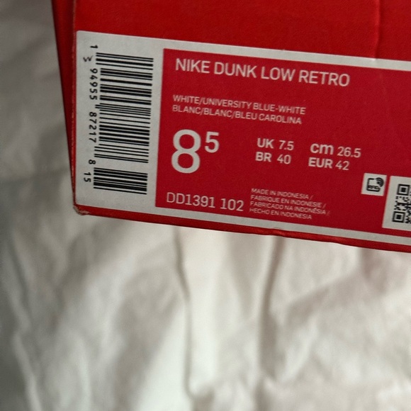 Nike Dunk Low Retro in University Blue and White 8.5 men’s worn once - Picture 2 of 10